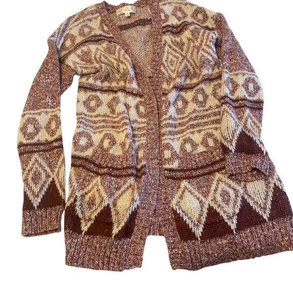 Pink Republic Sweaters - Pink Republic Red and white Aztec boho print sweater